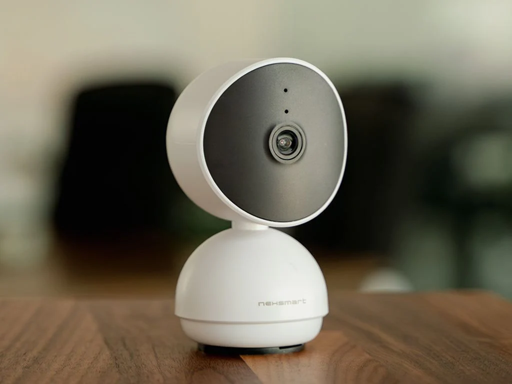 Nexsmart indendørs overvågningskamera motoriserede